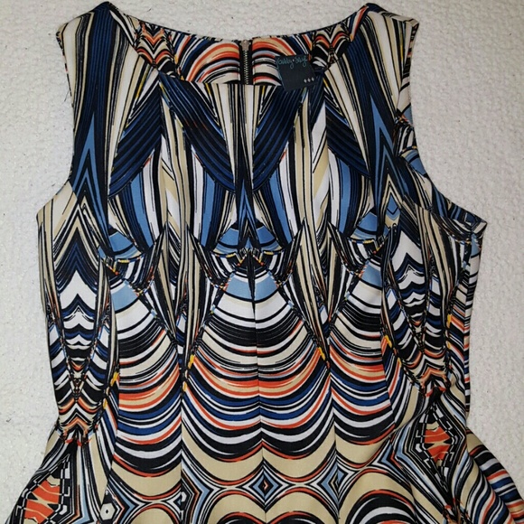 Gabby Skye Bohemian Knee-length Dress - Picture 5 of 6